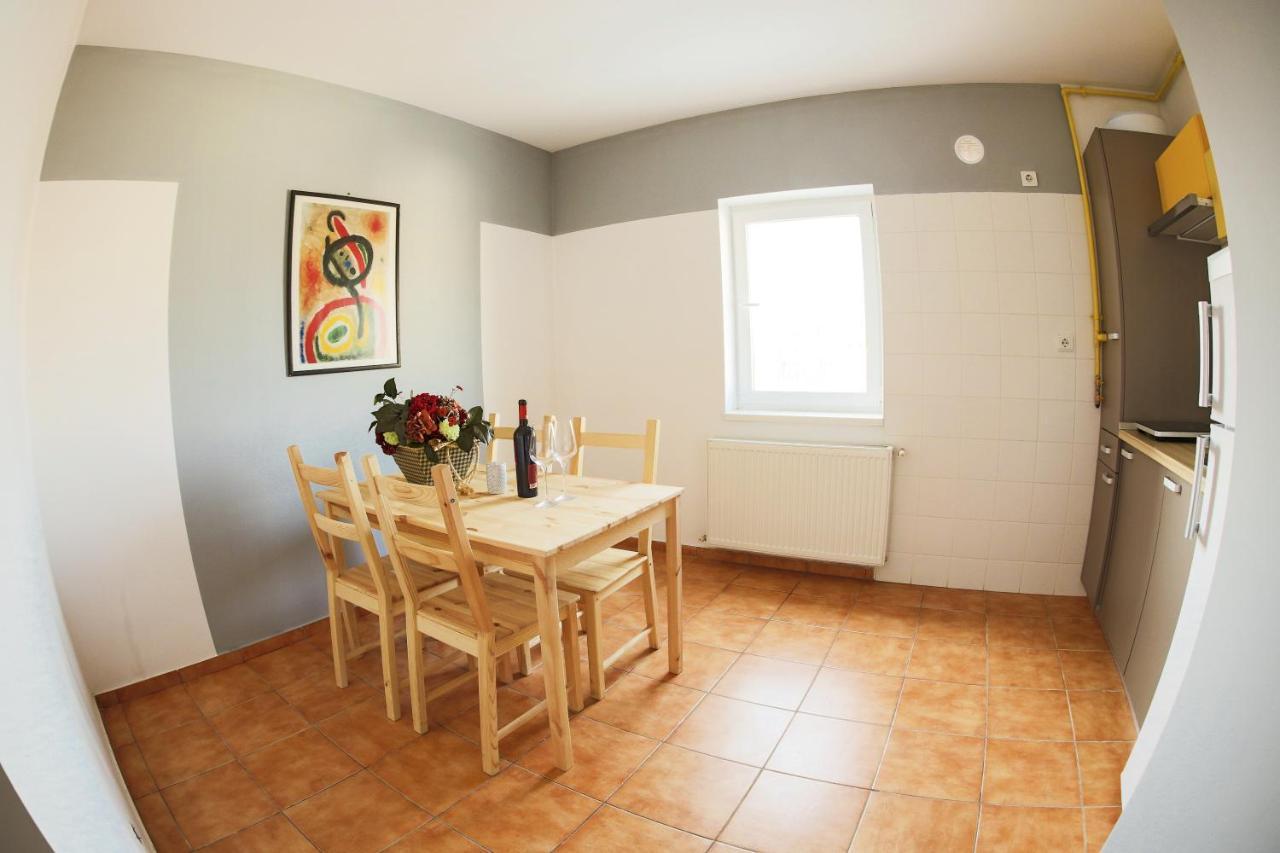 Color Apartments Downtown 부쿠레슈티 외부 사진
