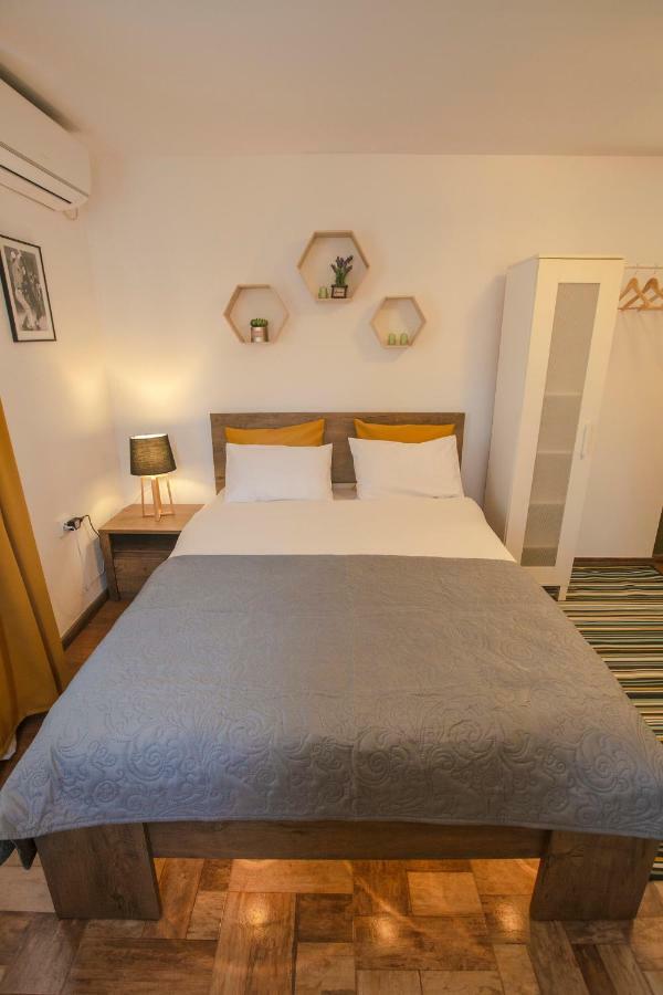 Color Apartments Downtown 부쿠레슈티 외부 사진
