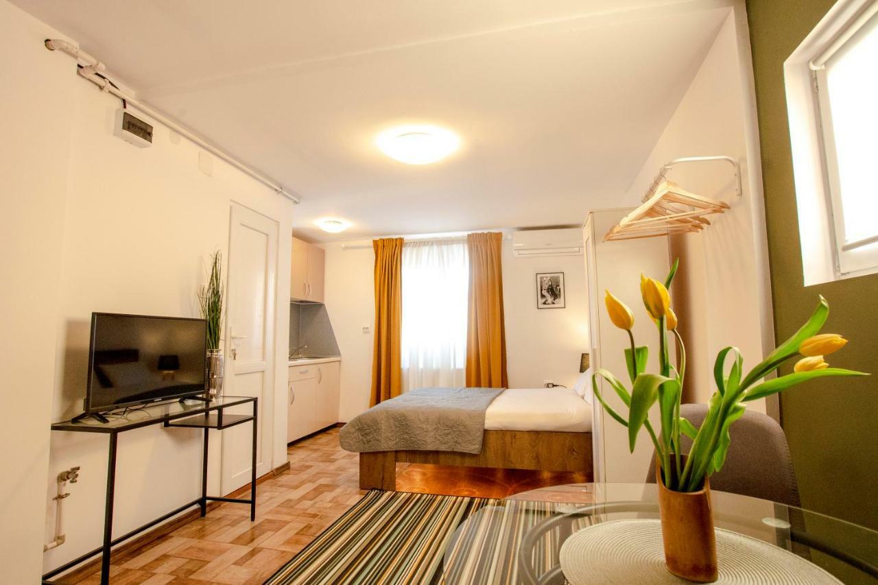 Color Apartments Downtown 부쿠레슈티 외부 사진